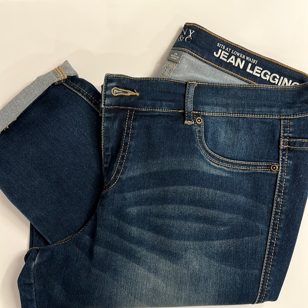 NY&Co Jean Leggings. Dark wash. Never worn. Cuffed ankle